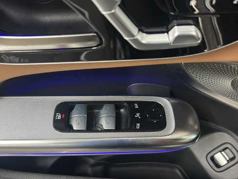 Certified 2024 Mercedes-Benz CLE 450 4MATIC Cabriolet image 12