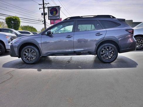 Used 2023 Subaru Outback Onyx Edition AWD/4WD image 4