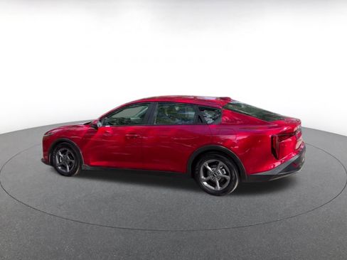 Used 2025 Kia K4 LXS image 8