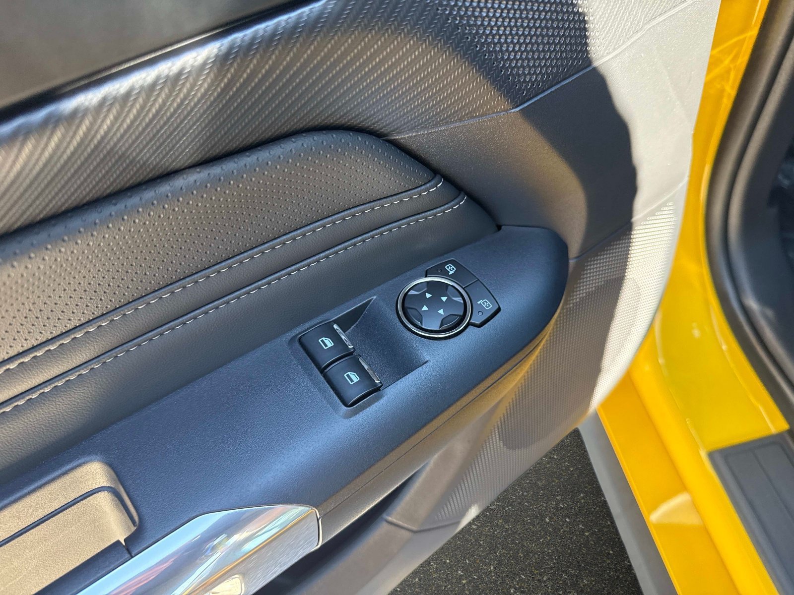 Used 2024 Ford Mustang GT Premium RWD image 12