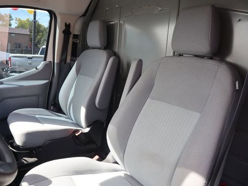 Used 2017 Ford Transit 250 130 Low Roof image 29