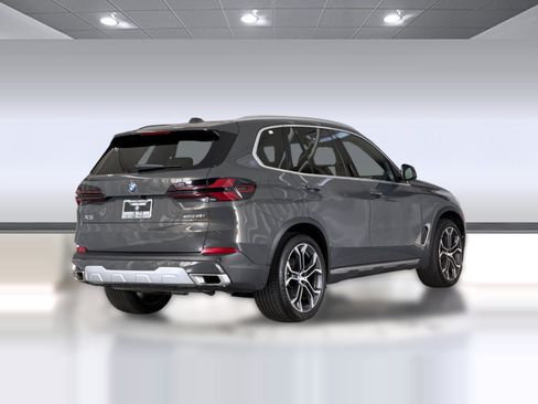 Used 2026 BMW X5 sDrive40i RWD image 9