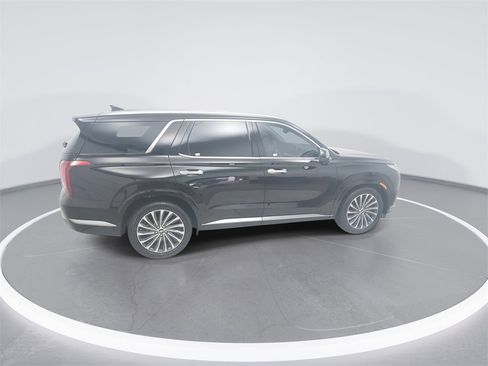 Used 2024 Hyundai Palisade Calligraphy image 7