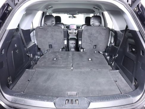 Used 2023 Ford Explorer XLT w/ Equipment Group 202A image 34