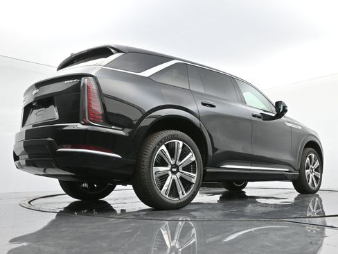 New 2025 Cadillac Escalade IQ Luxury 2 image 19