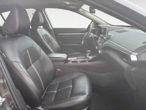 Used 2024 Nissan Altima 2.5 SR image 15