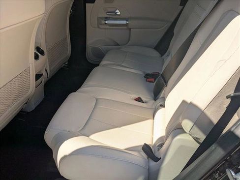 New 2026 Mercedes-Benz GLB 250 image 14