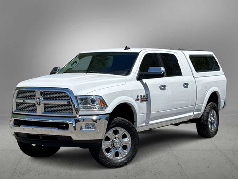 Used 2018 RAM 2500 Laramie w/ Cold Weather Group AWD/4WD image 1