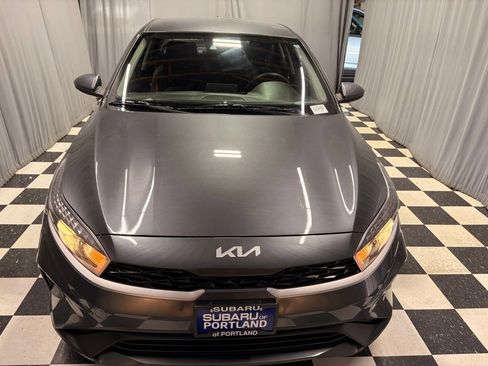 Used 2022 Kia Forte LXS FWD image 2