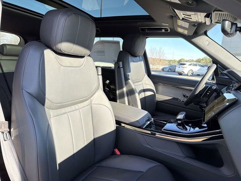 New 2026 Land Rover Range Rover Sport Dynamic SE image 16