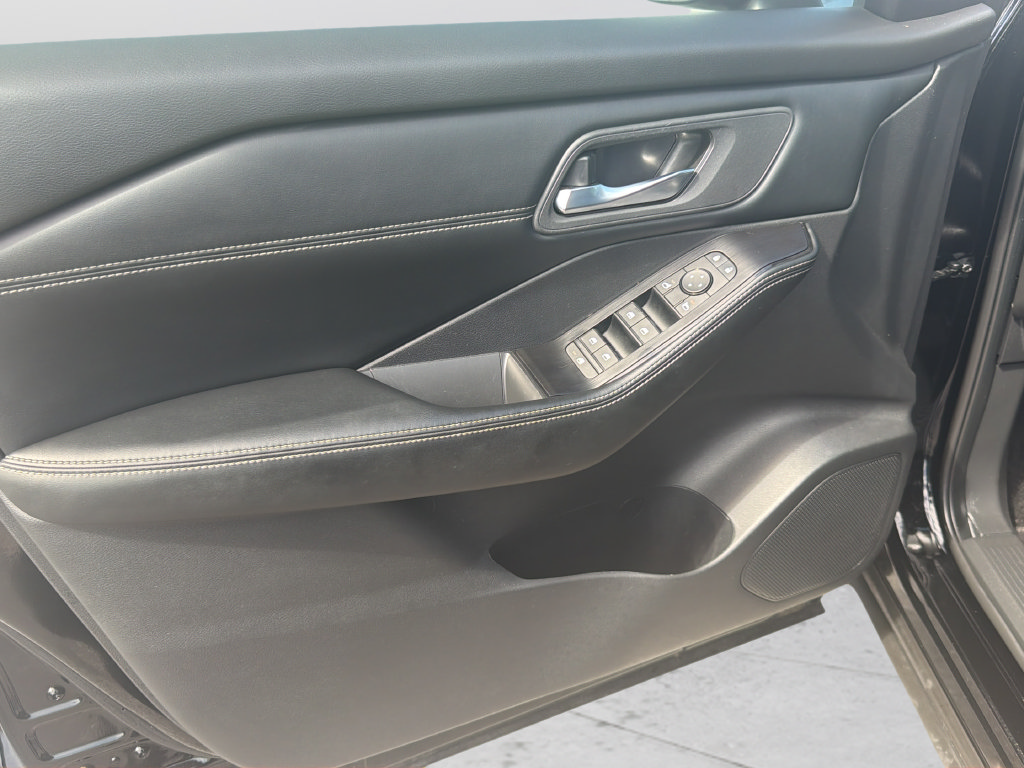 Certified 2025 Nissan Rogue SV w/ SV Premium Package FWD image 26
