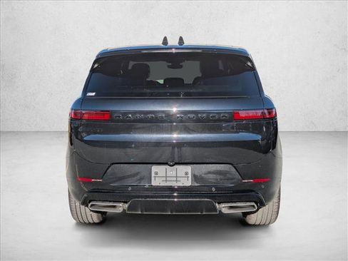 New 2026 Land Rover Range Rover Sport Dynamic SE image 8