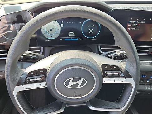 Used 2024 Hyundai Elantra SEL FWD image 19