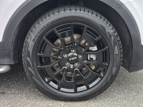 Used 2022 Kia Telluride EX w/ EX Premium Package image 24