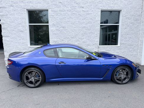 Used 2015 Maserati GranTurismo Sport RWD image 28
