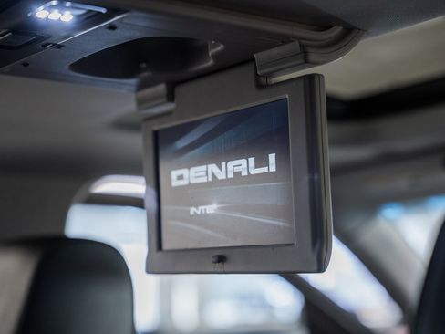 Used 2018 GMC Yukon Denali image 37