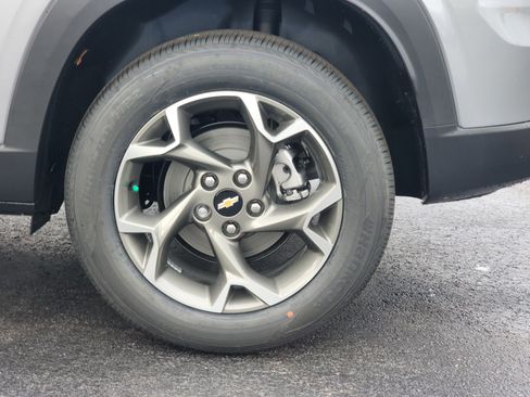 New 2026 Chevrolet Trax LT w/ Driver Confidence Package image 9