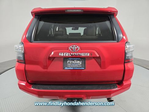 Used 2020 Toyota 4Runner SR5 Premium image 5