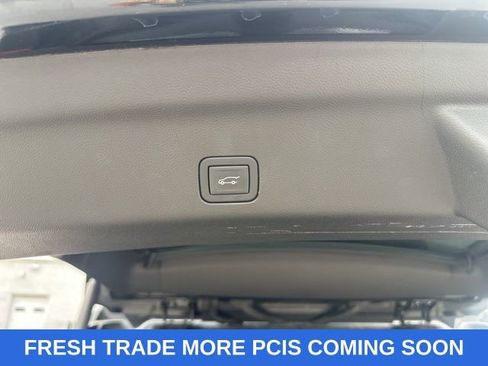 Used 2025 GMC Yukon Denali Ultimate image 28