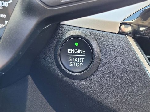 Used 2022 Ford Escape SE w/ SE Sport Appearance Package image 20