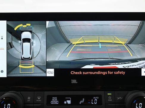 Certified 2024 Toyota Grand Highlander AWD image 23