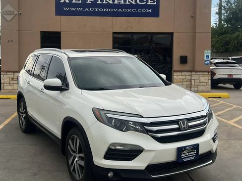 Used 2017 Honda Pilot Elite image 2