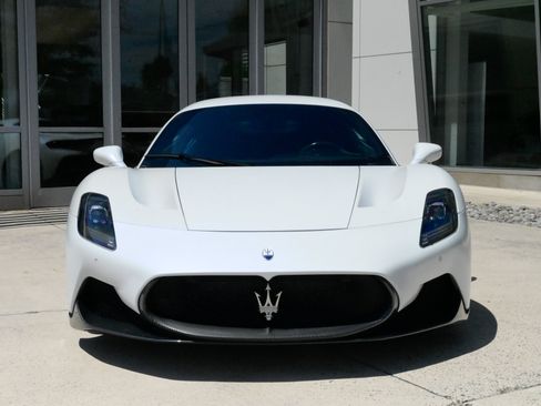 Used 2022 Maserati MC20 Coupe RWD image 2