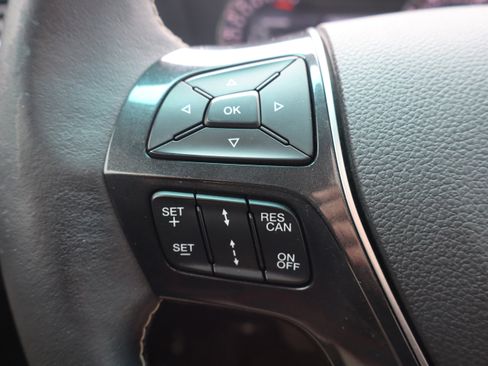 Used 2017 Ford Explorer Platinum AWD/4WD image 17