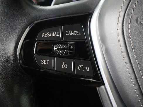 Used 2022 BMW 530i xDrive 530i xDrive w/ Premium Package image 42