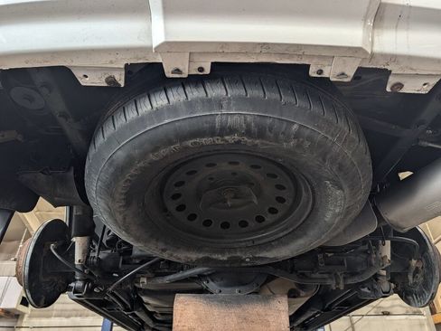 Used 2018 Chevrolet Tahoe Premier AWD/4WD image 18