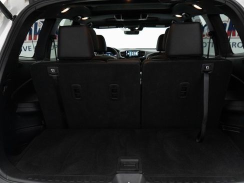 Certified 2022 Honda Pilot Black Edition image 10