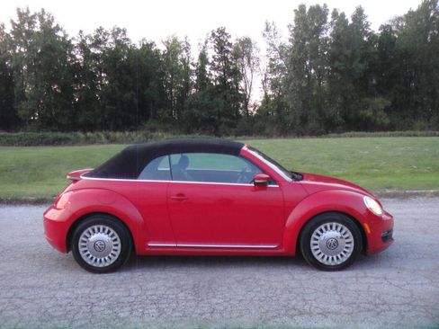 Used 2016 Volkswagen Beetle 1.8T S image 29