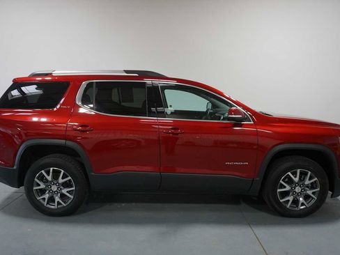 Used 2023 GMC Acadia SLT image 6