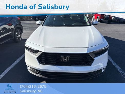 Used 2023 Honda Accord EX image 2