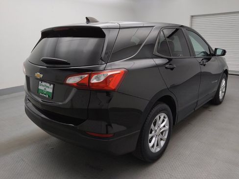 Used 2020 Chevrolet Equinox LS w/ LS Convenience Package image 9