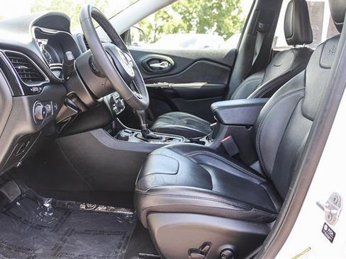 Used 2023 Jeep Cherokee Altitude Lux image 17