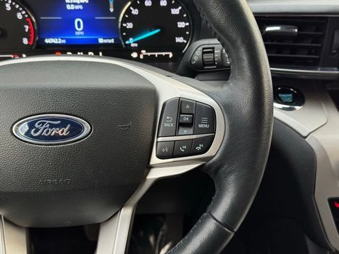 Certified 2023 Ford Explorer XLT w/ Equipment Group 202A AWD/4WD image 30
