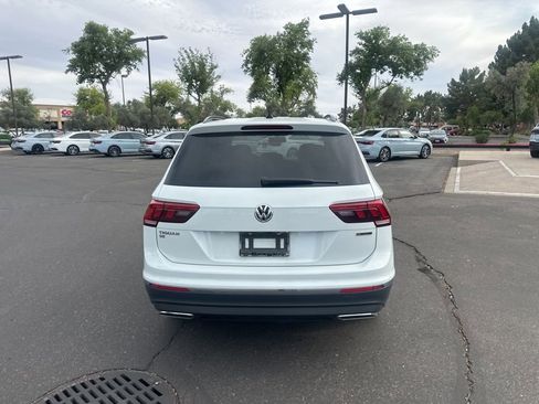 Used 2020 Volkswagen Tiguan SE w/ Panoramic Sunroof Package AWD/4WD image 6