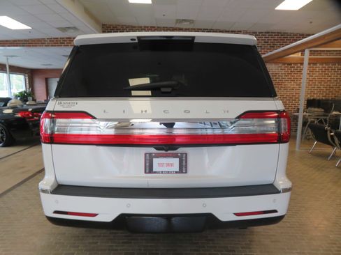 Used 2020 Lincoln Navigator Reserve w/ Luxury Package image 72