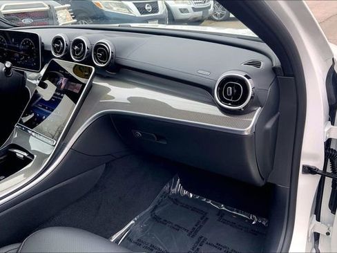 Used 2025 Mercedes-Benz C 300 4MATIC Sedan image 15