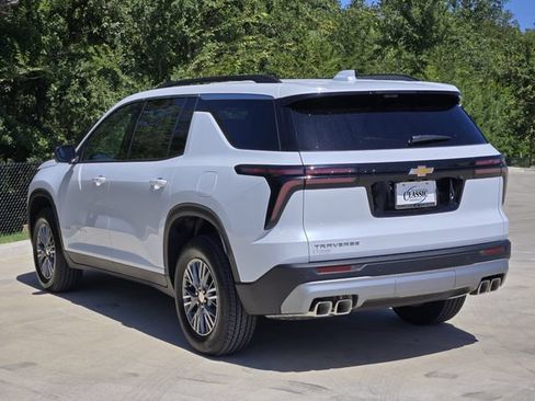 New 2026 Chevrolet Traverse LT w/ Driver Confidence Package FWD image 4