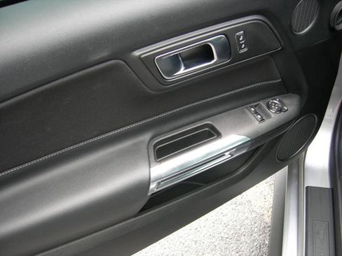 Used 2021 Ford Mustang Coupe w/ Equipment Group 101A RWD image 7