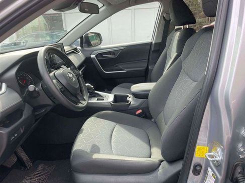 Certified 2022 Toyota RAV4 XLE w/ Carpet Mat Package (TMS) AWD/4WD image 15
