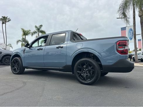 Used 2025 Ford Maverick XLT w/ Black Appearance Package image 4