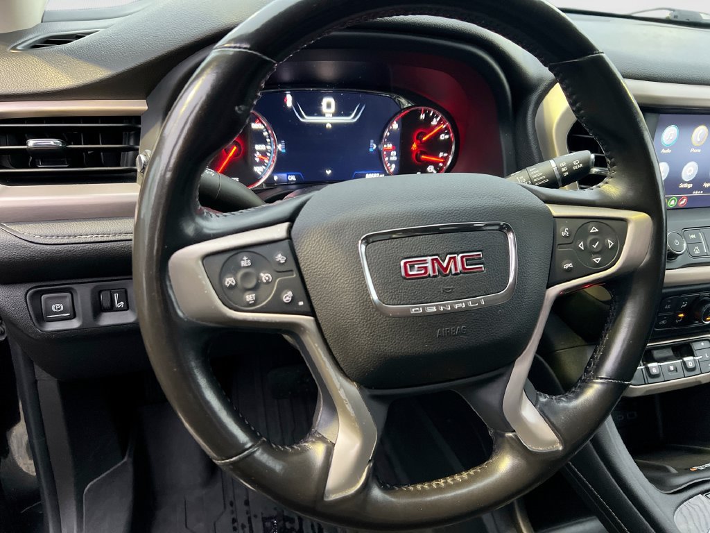 Used 2021 GMC Acadia Denali w/ Denali Ultimate Package AWD/4WD image 18