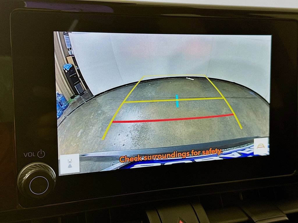 Used 2025 Toyota RAV4 XLE FWD image 17
