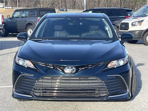 Used 2021 Toyota Camry LE image 26