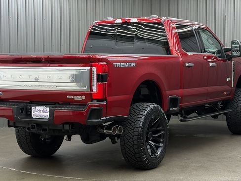 Used 2025 Ford F250 Platinum w/ Platinum Plus Package AWD/4WD image 5