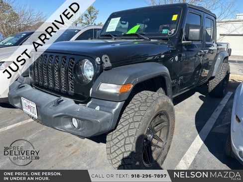 Used 2021 Jeep Gladiator Sport image 1