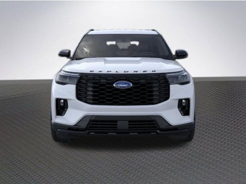 New 2026 Ford Explorer ST-Line w/ ST-Line Street Pack RWD image 6
